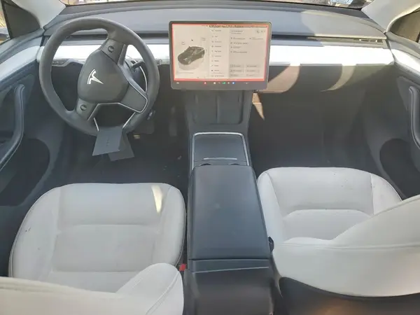 7SAYGDEE4RA242461 2024 TESLA MODEL Y - Image 8