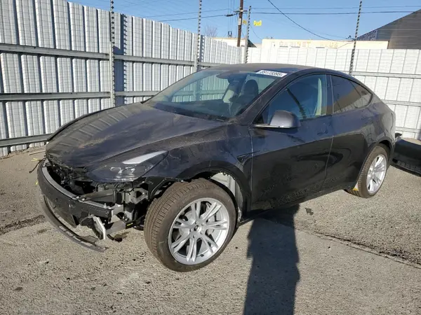 7SAYGDEE4RA253623 2024 TESLA MODEL Y - Image 1