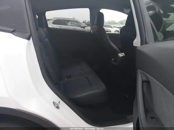 7SAYGDEE4RA257896 2024 TESLA MODEL Y - Image 8