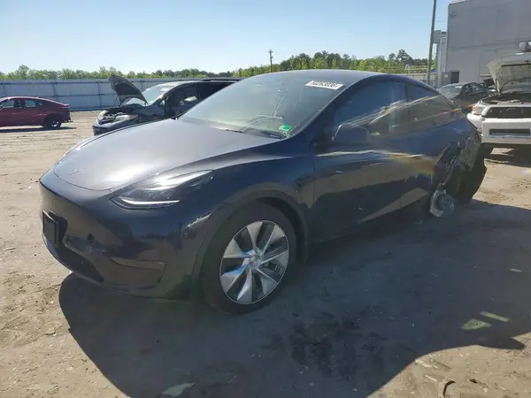 7SAYGDEE4RA261236 2024 TESLA MODEL Y - Image 1