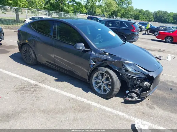 7SAYGDEE4RA265559 2024 TESLA MODEL Y - Image 1