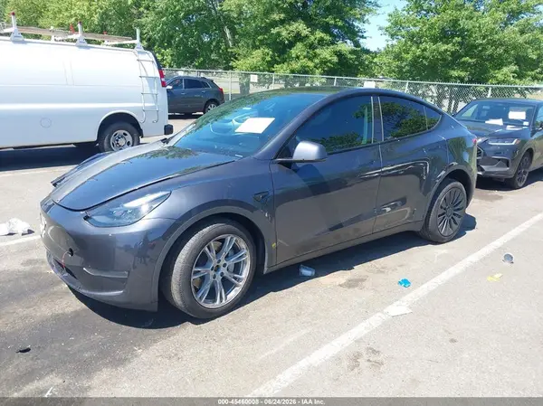 7SAYGDEE4RA265559 2024 TESLA MODEL Y - Image 2
