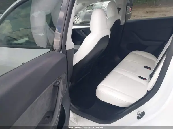 7SAYGDEE4RA268073 2024 TESLA MODEL Y - Image 8