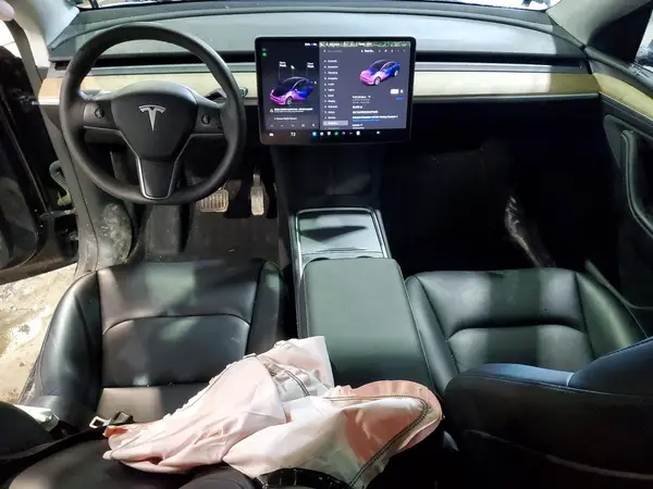 7SAYGDEE4RA270289 2024 TESLA MODEL Y - Image 8