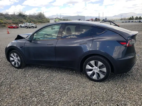 7SAYGDEE4RA275041 2024 TESLA MODEL Y - Image 2