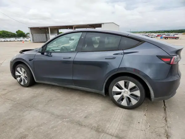 7SAYGDEE4RA281874 2024 TESLA MODEL Y - Image 2