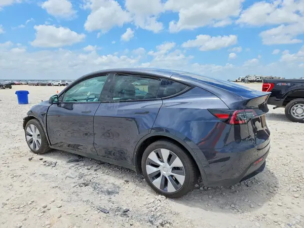 7SAYGDEE4RA283351 2024 TESLA MODEL Y - Image 2