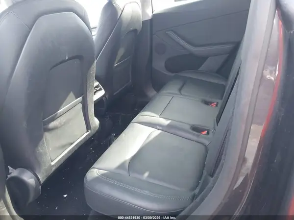 7SAYGDEE4RA284919 2024 TESLA MODEL Y - Image 8