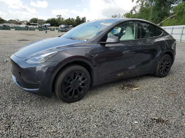 7SAYGDEE4RA285620 2024 TESLA MODEL Y - Image 1