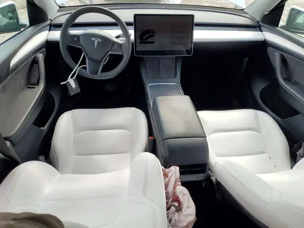 7SAYGDEE4RA286055 2024 TESLA MODEL Y - Image 8