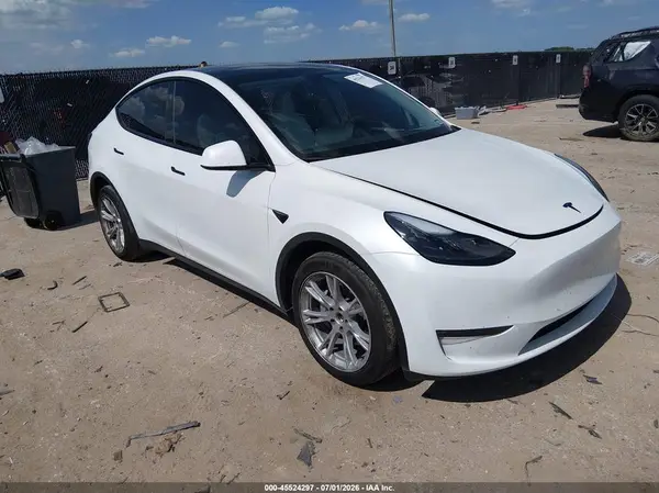 7SAYGDEE4RA291014 2024 TESLA MODEL Y - Image 1