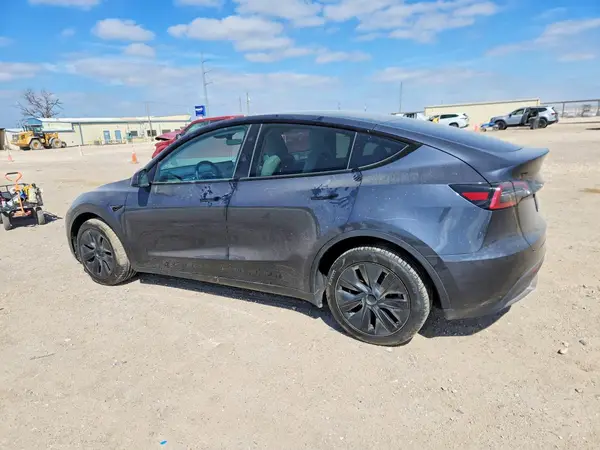 7SAYGDEE4RA304859 2024 TESLA MODEL Y - Image 2