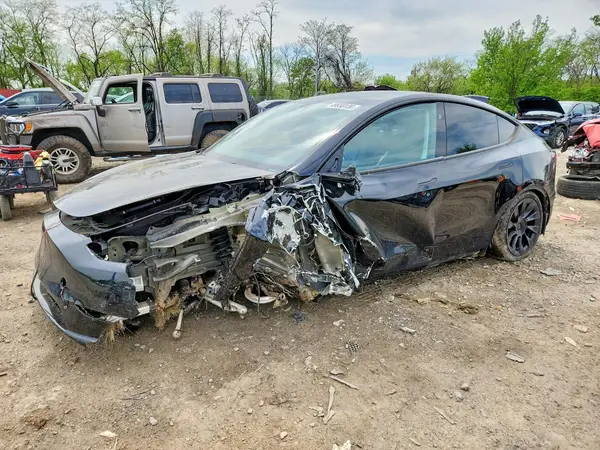 7SAYGDEE4RA305509 2024 TESLA MODEL Y - Image 1