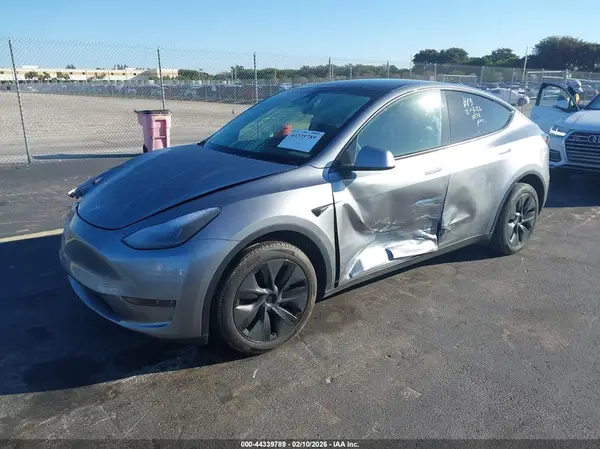 7SAYGDEE4RA306224 2024 TESLA MODEL Y - Image 2
