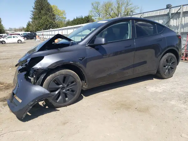 7SAYGDEE4RA325095 2024 TESLA MODEL Y - Image 1
