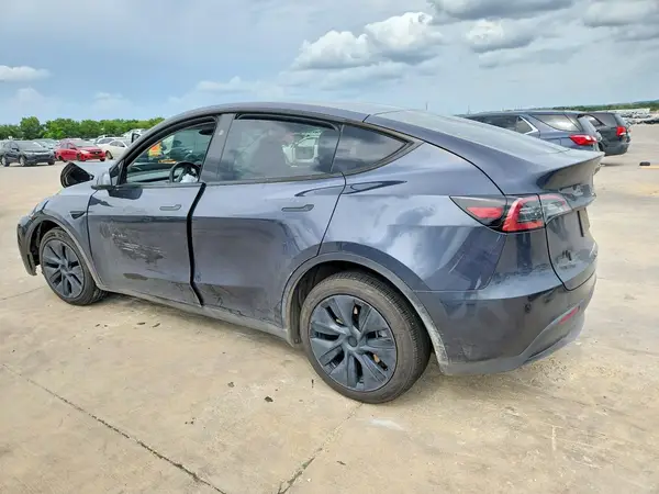 7SAYGDEE4RA328594 2024 TESLA MODEL Y - Image 2