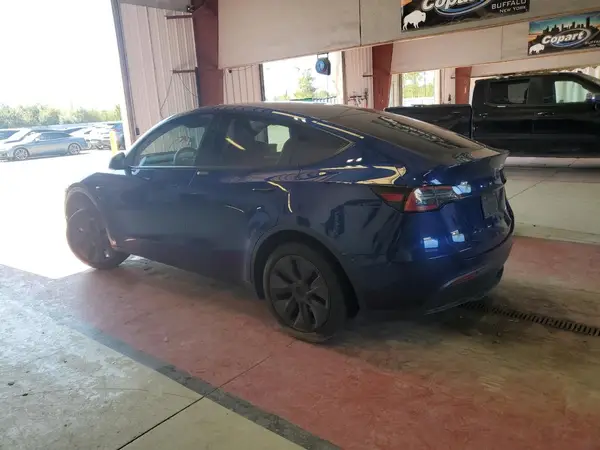 7SAYGDEE4RA331611 2024 TESLA MODEL Y - Image 2