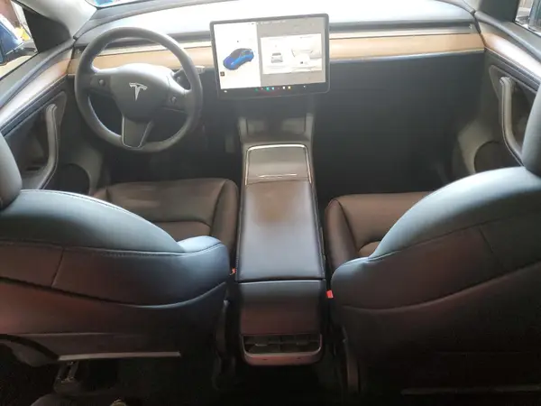 7SAYGDEE4RA331611 2024 TESLA MODEL Y - Image 8