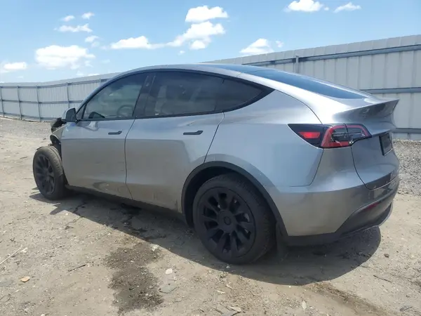 7SAYGDEE4RA332726 2024 TESLA MODEL Y - Image 2