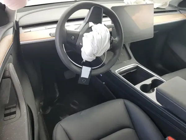 7SAYGDEE4RA334993 2024 TESLA MODEL Y - Image 8