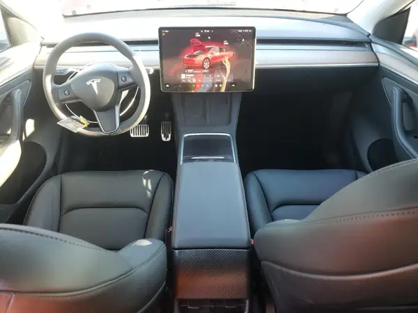 7SAYGDEE4RF003172 2024 TESLA MODEL Y - Image 8
