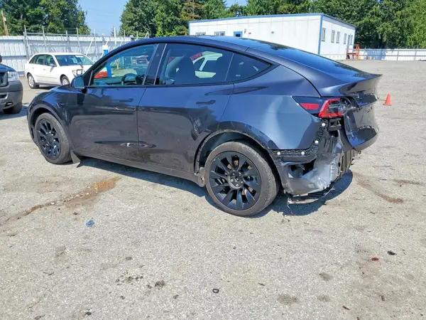 7SAYGDEE4RF013801 2024 TESLA MODEL Y - Image 2