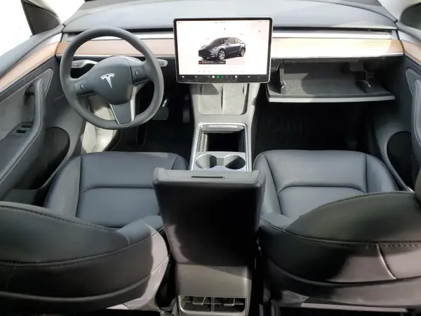 7SAYGDEE4RF014530 2024 TESLA MODEL Y - Image 8
