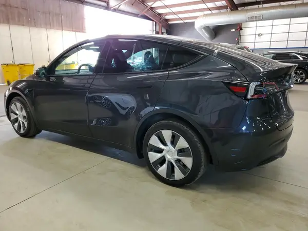 7SAYGDEE4RF023552 2024 TESLA MODEL Y - Image 2