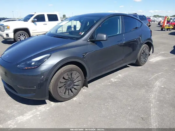 7SAYGDEE4RF026385 2024 TESLA MODEL Y - Image 2