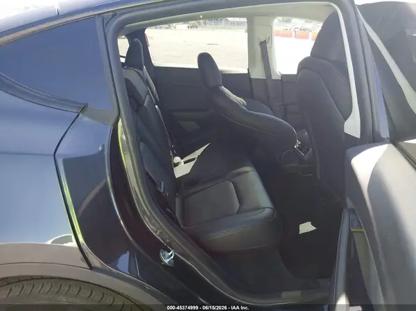 7SAYGDEE4RF026385 2024 TESLA MODEL Y - Image 8