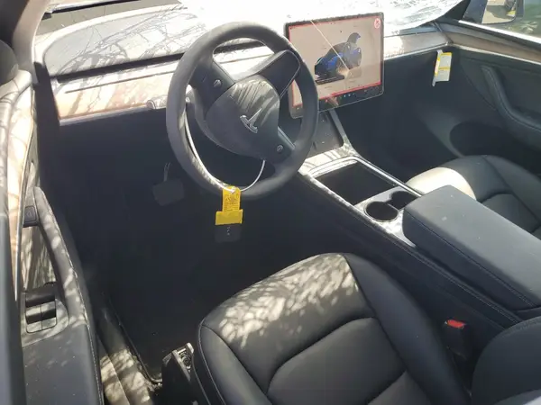 7SAYGDEE4RF032154 2024 TESLA MODEL Y - Image 8