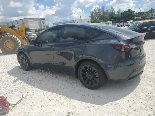 7SAYGDEE4RF037807 2024 TESLA MODEL Y - Image 2