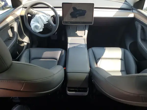 7SAYGDEE4RF050119 2024 TESLA MODEL Y - Image 8