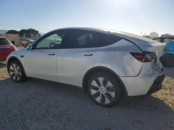 7SAYGDEE4RF051576 2024 TESLA MODEL Y - Image 2