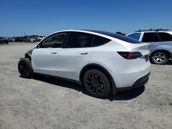 7SAYGDEE4RF054753 2024 TESLA MODEL Y - Image 2