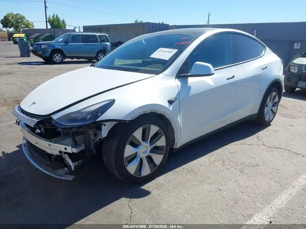 7SAYGDEE4RF059824 2024 TESLA MODEL Y - Image 2