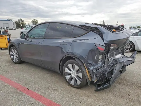 7SAYGDEE4RF063579 2024 TESLA MODEL Y - Image 2
