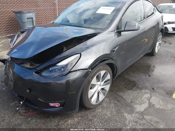 7SAYGDEE4RF064294 2024 TESLA MODEL Y - Image 2