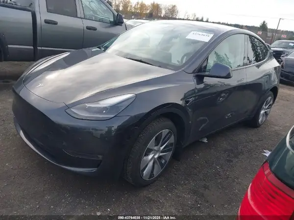 7SAYGDEE4RF065655 2024 TESLA MODEL Y - Image 2