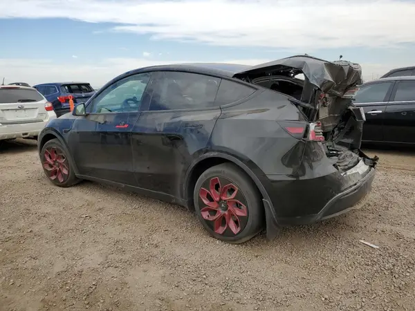 7SAYGDEE4RF071567 2024 TESLA MODEL Y - Image 2