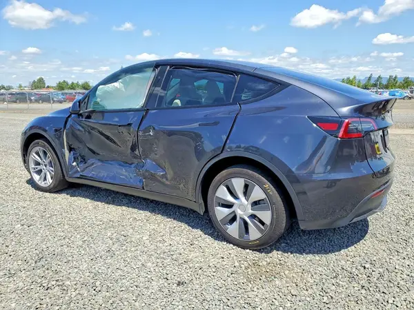 7SAYGDEE4RF074680 2024 TESLA MODEL Y - Image 2