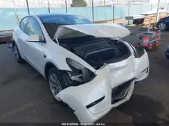 7SAYGDEE4RF076039 2024 TESLA MODEL Y