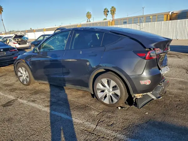 7SAYGDEE4RF077871 2024 TESLA MODEL Y - Image 2