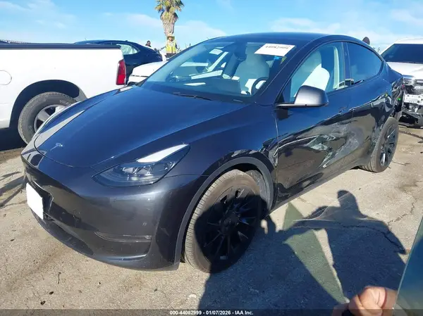 7SAYGDEE4RF079376 2024 TESLA MODEL Y - Image 2
