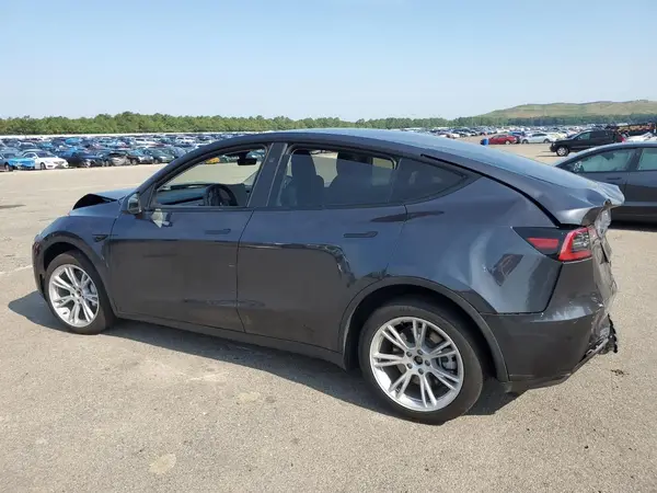 7SAYGDEE4RF090863 2024 TESLA MODEL Y - Image 2