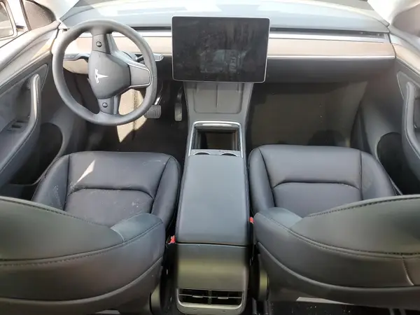 7SAYGDEE4RF090863 2024 TESLA MODEL Y - Image 8