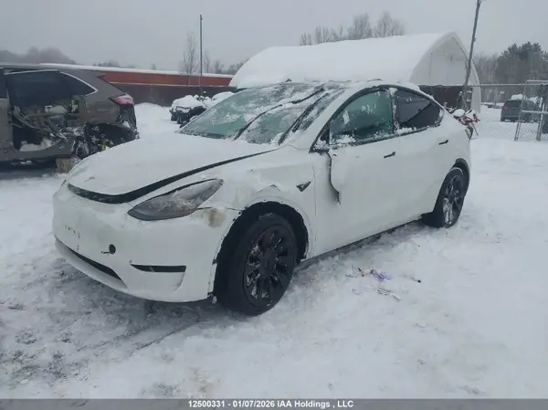 7SAYGDEE4RF100615 2024 TESLA MODEL Y - Image 2