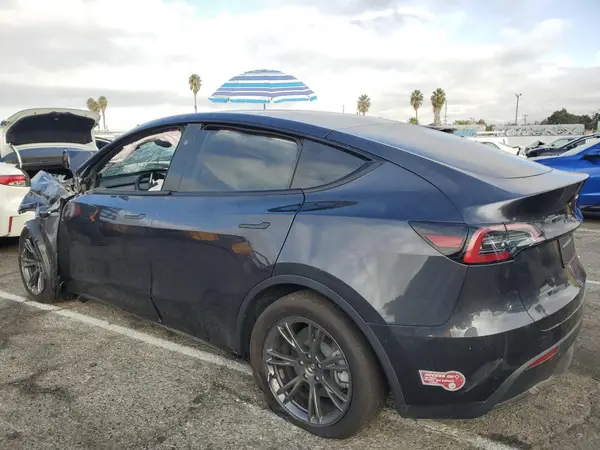 7SAYGDEE4RF104941 2024 TESLA MODEL Y - Image 2