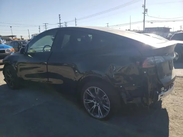 7SAYGDEE4RF106849 2024 TESLA MODEL Y - Image 2
