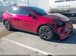 7SAYGDEE4RF107774 2024 TESLA MODEL Y